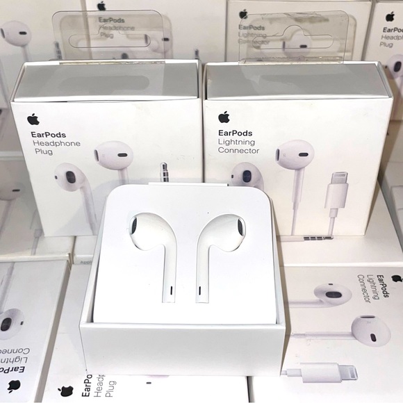 Apple Headphones Apple Earpods Wired Ear Phones With 35mm Headphone